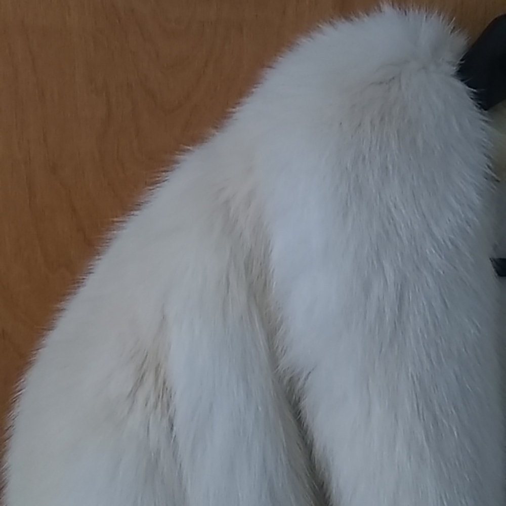 🆕white fox fur - Picture 3 of 11